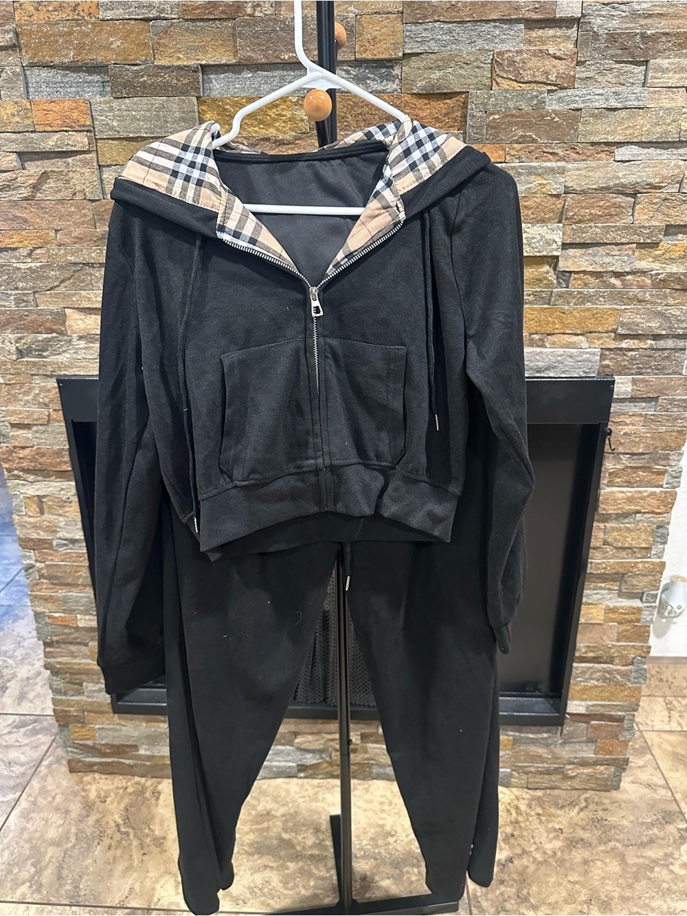 Black Women's Zip-Up Hoodie with Plaid Lined Hood size S